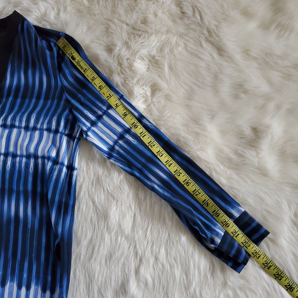 Vince Tie Dye Blue Silk Popover Blouse Size 0 EUC - Picture 13 of 13